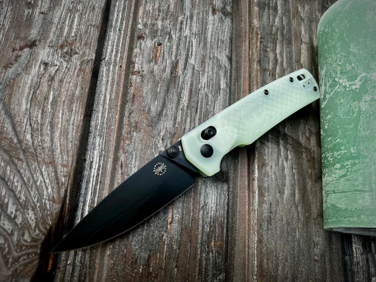 One-hand folding knife | outdoors | VG10 steel | Amare Knives